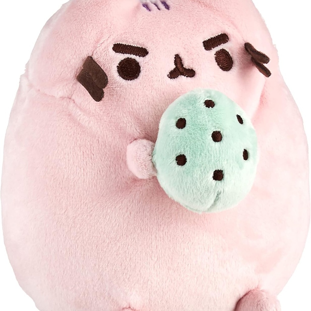 Pusheen Pusheenosaurus Standing with Egg